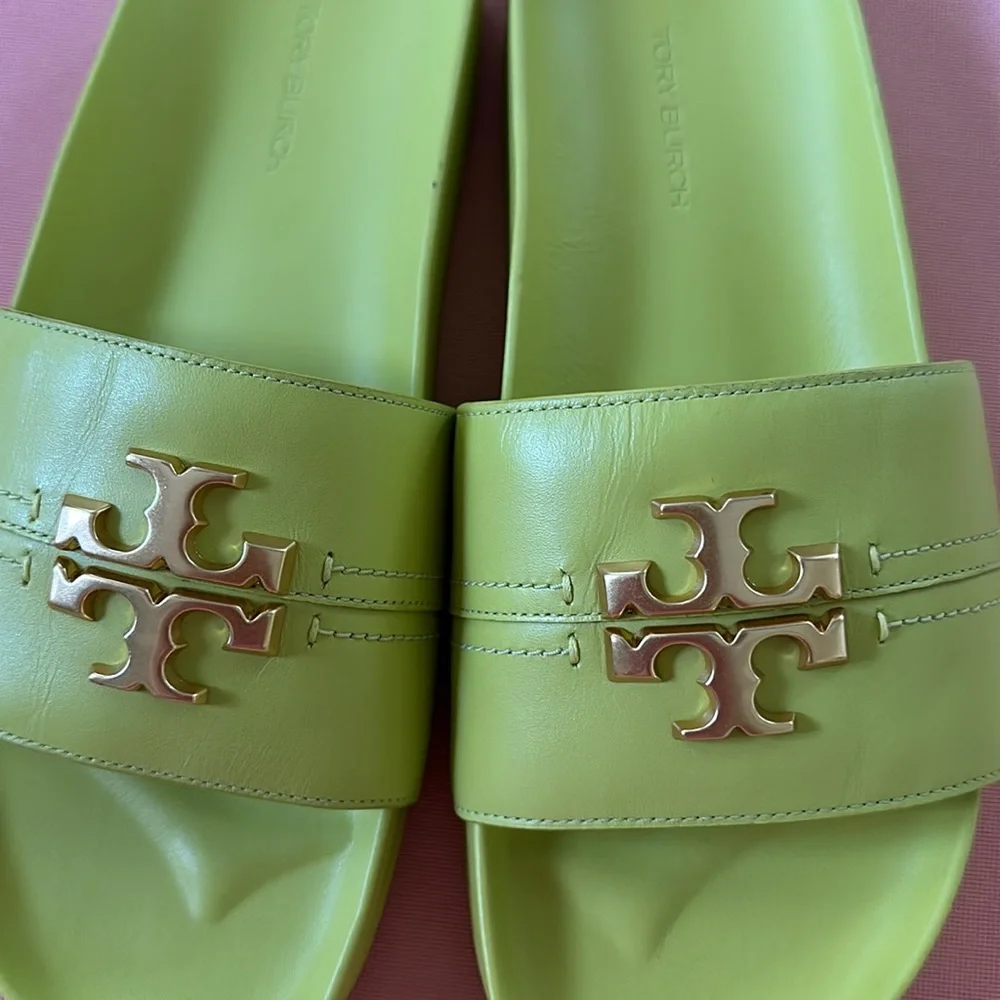 New Tory Burch Sandals. Size 8.5.